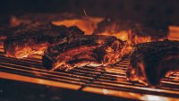 Zo grill je dit seizoen als een echte pitmaster